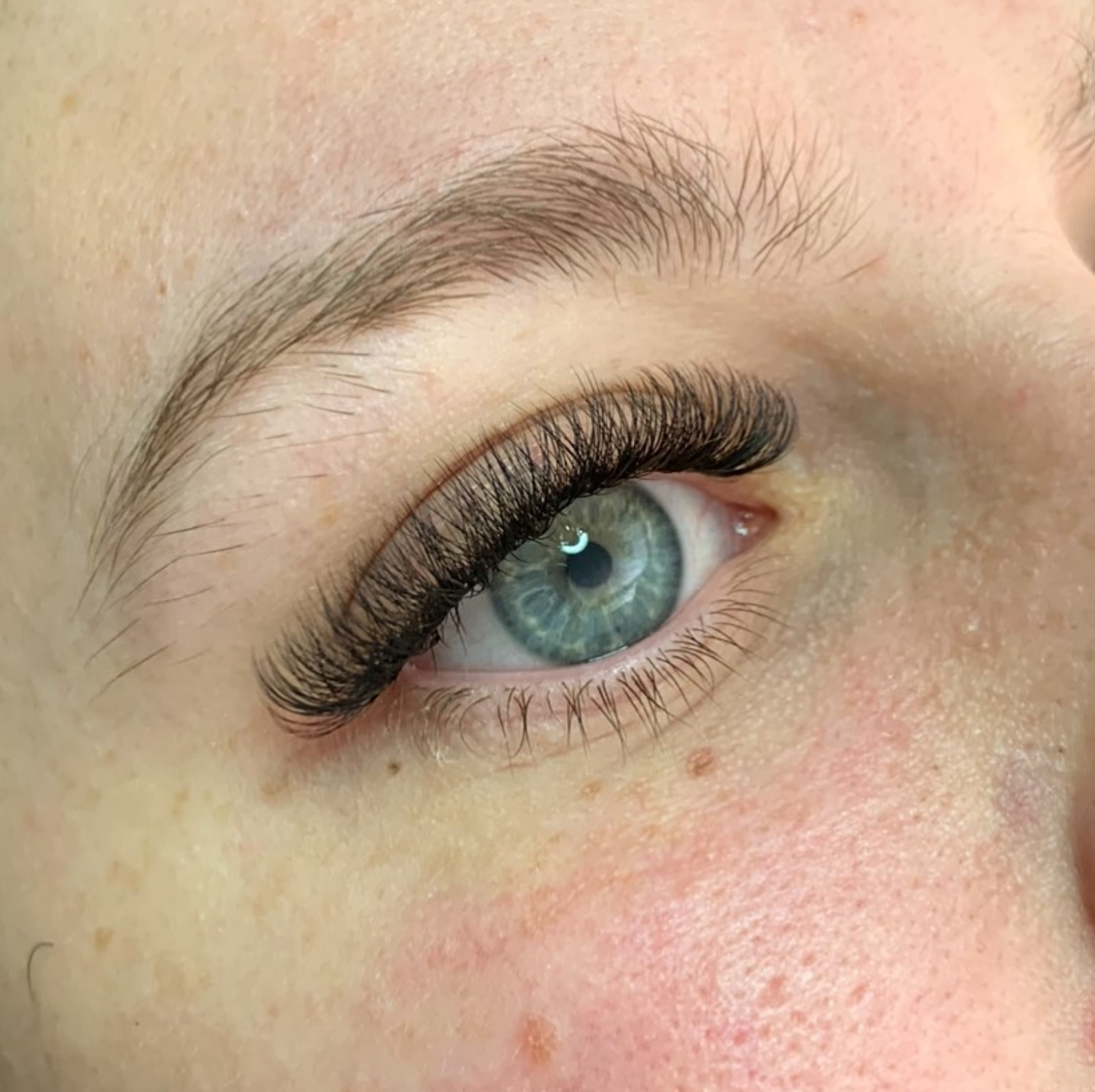 Russian Lash Extensions